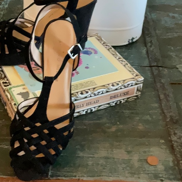 Antonio Melani platform suede black sandals - Picture 2 of 8